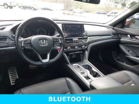 Used 2018 Honda Accord Sport image 11