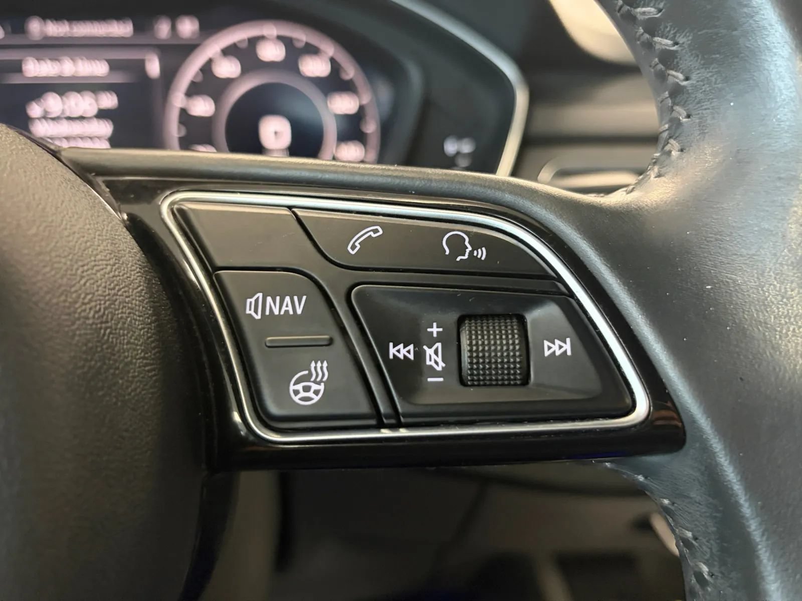 Used 2017 Audi A4 2.0T Prestige w/ Prestige Package AWD/4WD image 31
