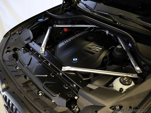 Certified 2025 BMW X7 xDrive40i w/ M Sport Package image 42