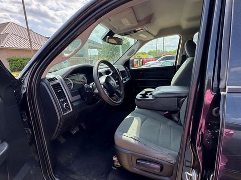 Used 2016 RAM 1500 Express w/ Black Ram 1500 Express Group AWD/4WD image 5