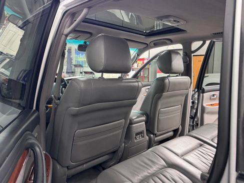 Used 2006 Lexus LX 470 4WD image 25