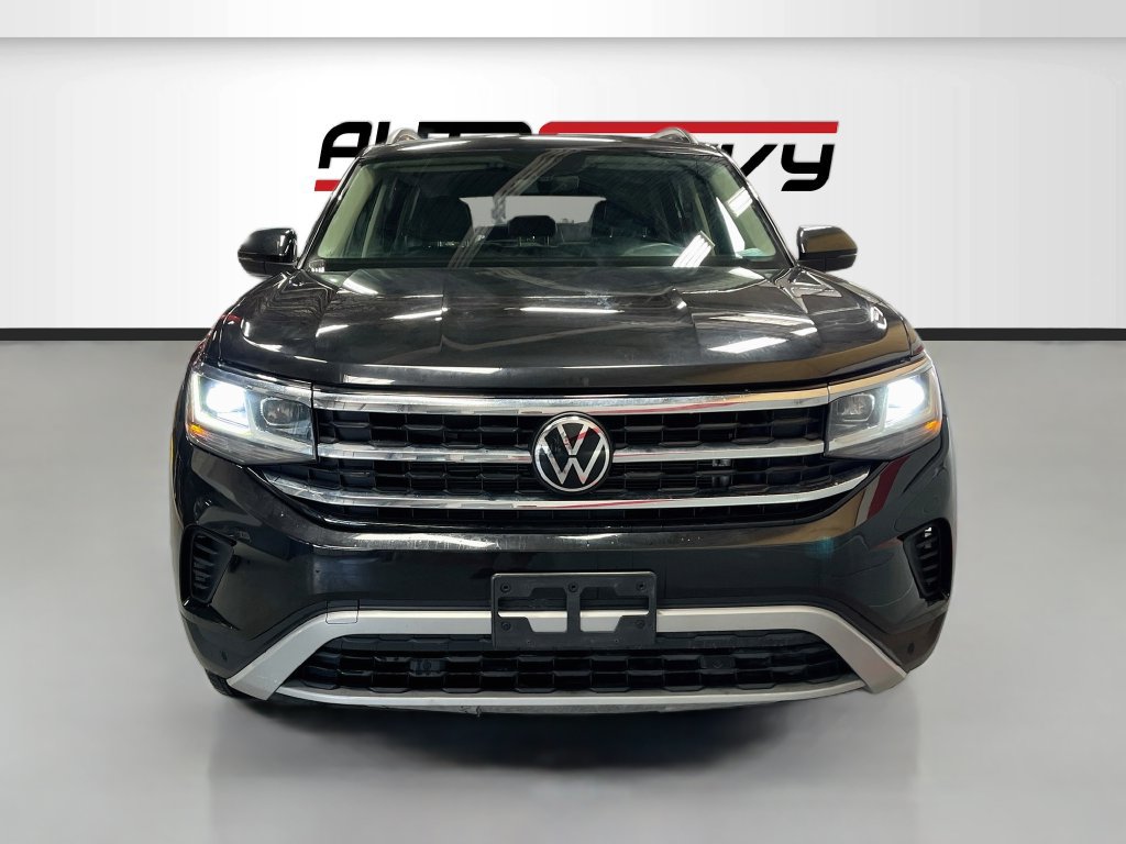 Used 2023 Volkswagen Atlas SE w/ Panoramic Sunroof Package AWD/4WD image 2