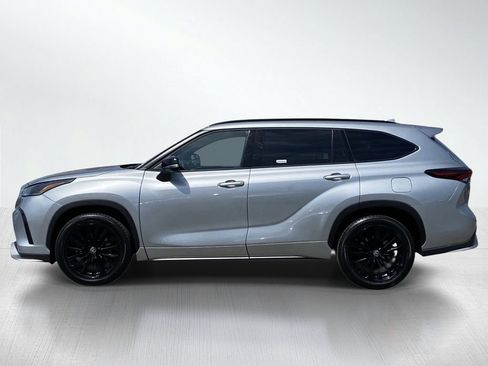 Certified 2025 Toyota Highlander XSE AWD/4WD image 2