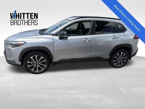 Used 2025 Toyota Corolla Cross XLE w/ Convenience Package AWD/4WD image 1