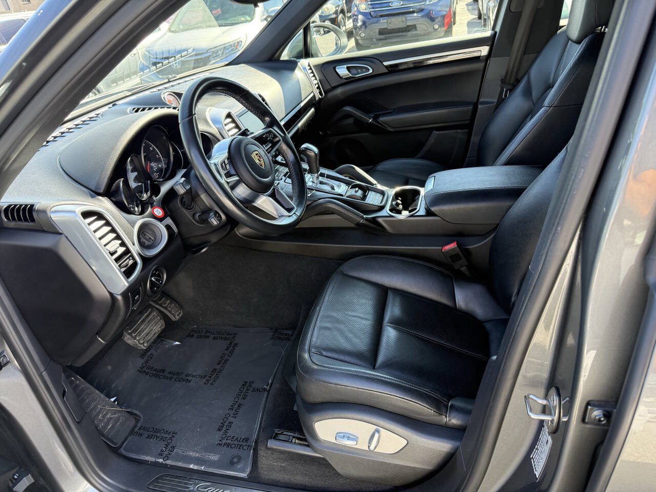 Used 2016 Porsche Cayenne AWD/4WD image 6