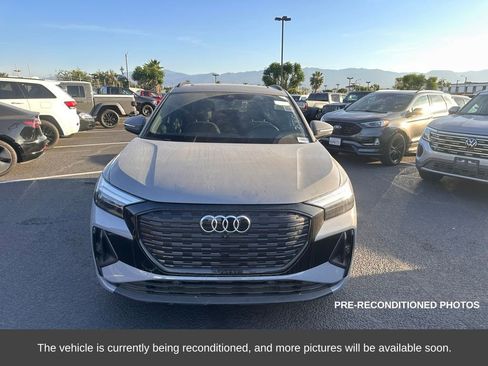 Used 2024 Audi Q4 e-tron Premium w/ Convenience Package image 9