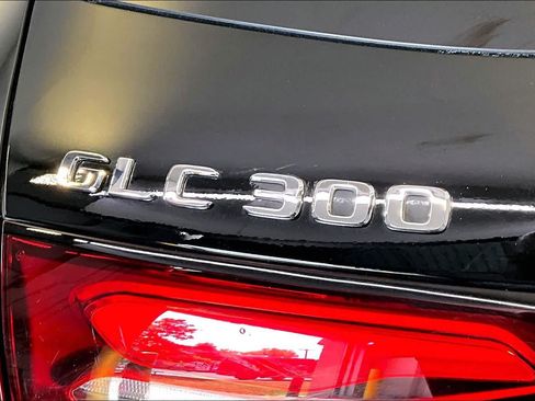 Used 2026 Mercedes-Benz GLC 300 4MATIC image 33