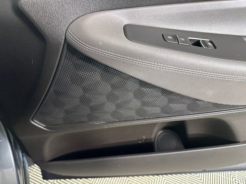 Used 2020 Hyundai Santa Fe SE image 36