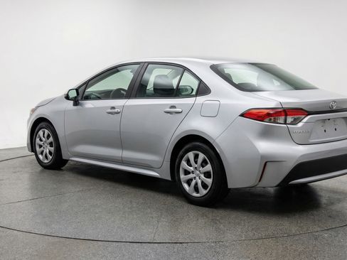 Used 2025 Toyota Corolla LE FWD image 6