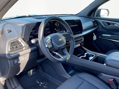 New 2026 Chevrolet Traverse LT w/ Driver Confidence Package image 8