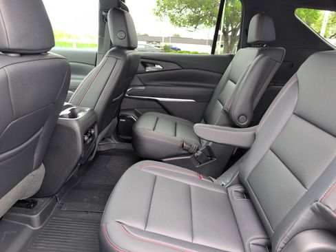New 2026 Chevrolet Traverse Z71 w/ Enhanced Driving Package AWD/4WD image 32