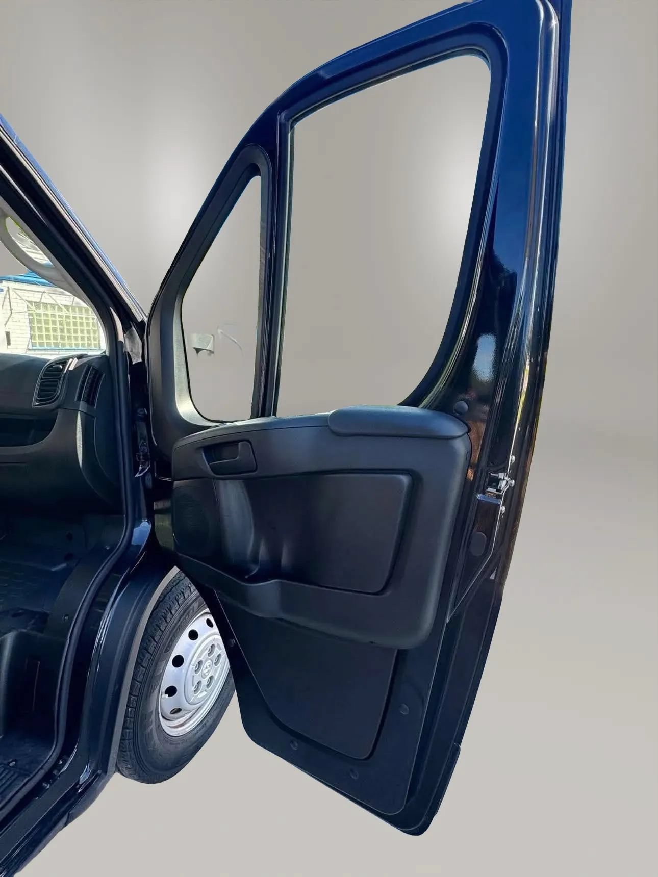 Used 2023 RAM ProMaster 2500 FWD image 30