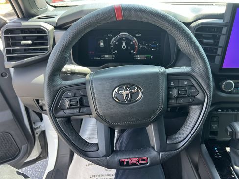 Used 2025 Toyota Sequoia TRD Pro AWD/4WD image 18