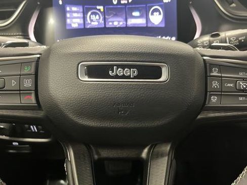 Used 2024 Jeep Grand Cherokee L Laredo w/ Luxury Tech Group I AWD/4WD image 16
