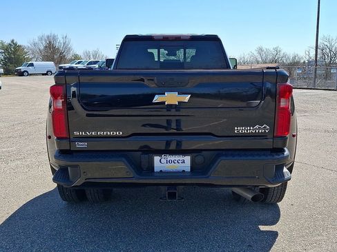 Used 2024 Chevrolet Silverado 3500 High Country w/ High Country Premium Package AWD/4WD image 8