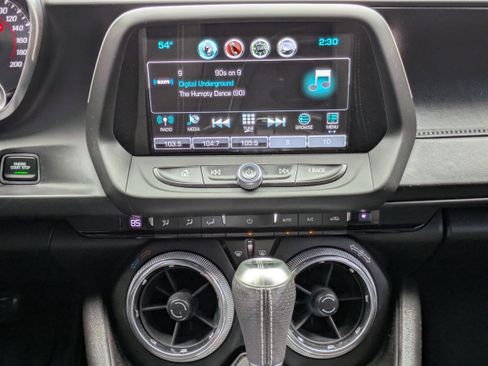 Used 2018 Chevrolet Camaro SS image 5