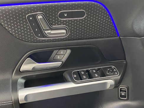 New 2025 Mercedes-Benz GLB 250 4MATIC image 22