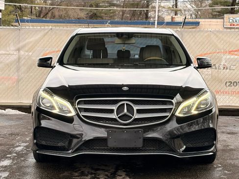 Used 2014 Mercedes-Benz E 350 4MATIC Sedan image 5
