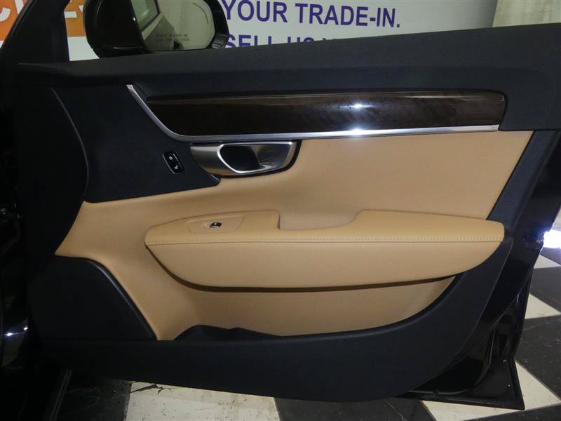 Used 2024 Volvo S60 B5 Plus w/ Climate Package AWD/4WD image 28