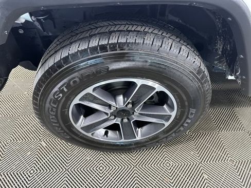 Used 2023 Jeep Wrangler Sahara w/ Cold Weather Group image 9