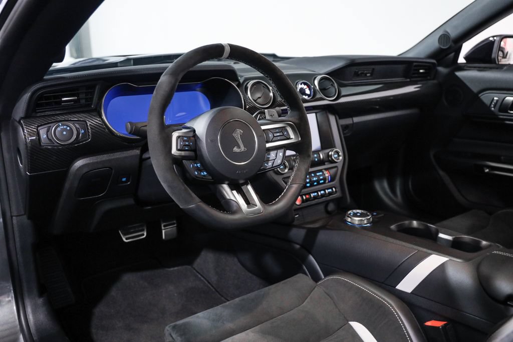 Used 2022 Ford Mustang Shelby GT500 w/ Carbon Fiber Track Pack RWD image 39