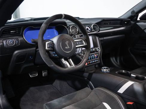 Used 2022 Ford Mustang Shelby GT500 w/ Carbon Fiber Track Pack RWD image 39