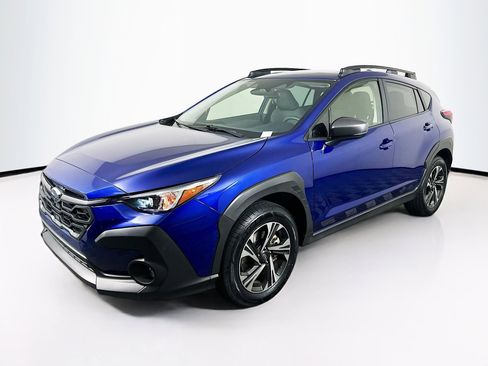 Used 2024 Subaru Crosstrek 2.0i Premium image 3