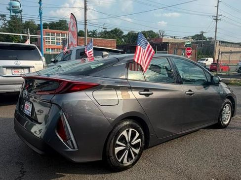 Used 2017 Toyota Prius Prime Plus w/ Carpet Mat Package FWD image 3