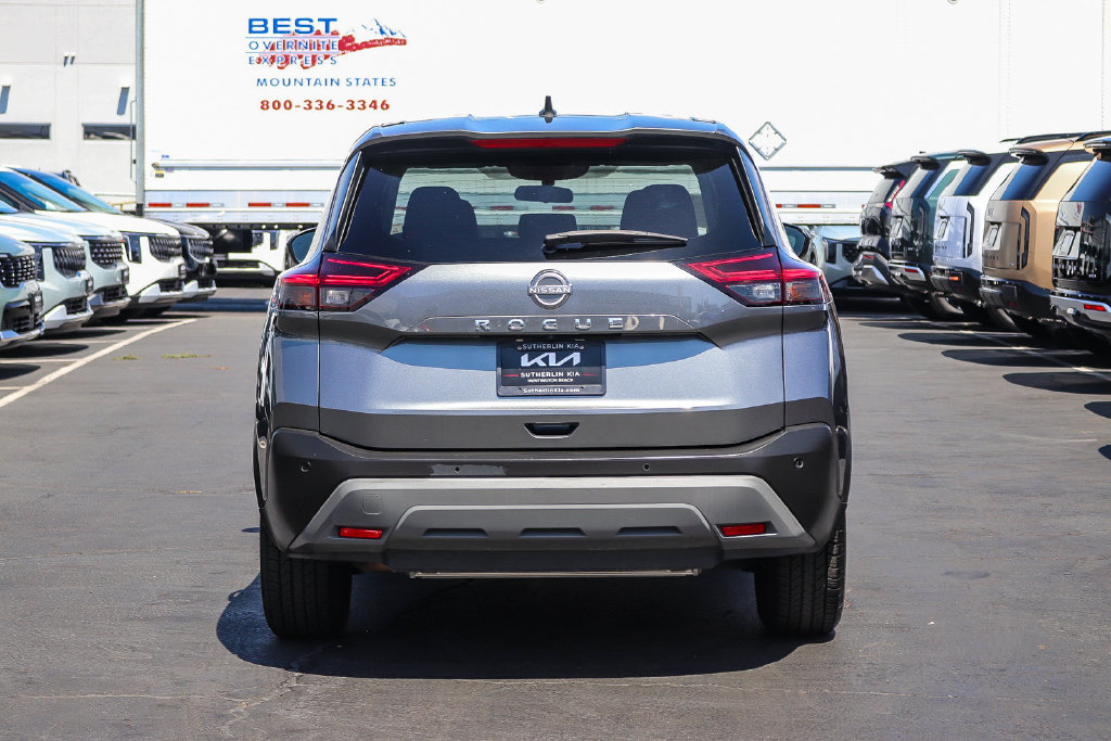 Used 2023 Nissan Rogue S FWD image 5