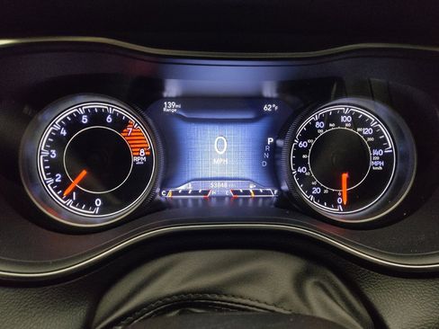 Used 2019 Jeep Cherokee Limited image 23