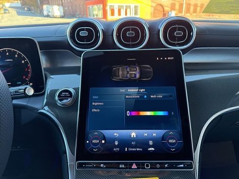 New 2026 Mercedes-Benz GLC 300 4MATIC image 32