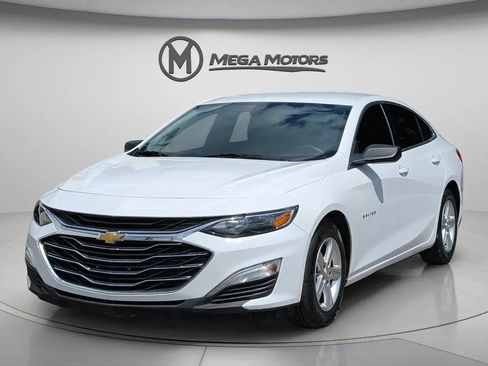 Used 2021 Chevrolet Malibu LS FWD image 1