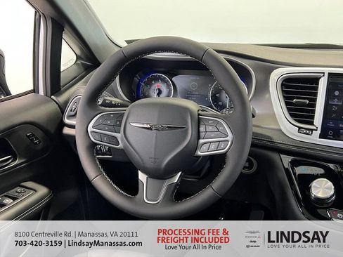 New 2026 Chrysler Pacifica Select image 20