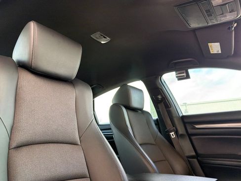 Used 2021 Honda Accord Sport image 12