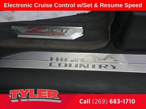 Used 2024 Chevrolet Silverado 2500 High Country w/ High Country Premium Package AWD/4WD image 26