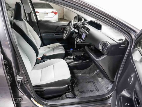 Used 2015 Toyota Prius C One FWD image 16