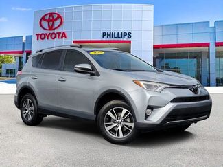 Used 2018 Toyota RAV4 XLE video 1