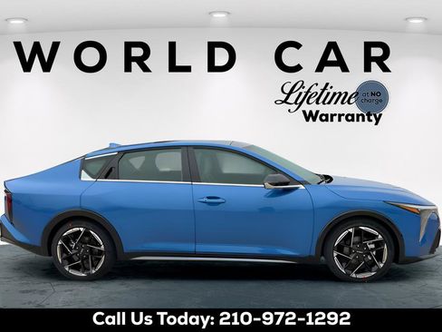 New 2025 Kia K4 GT-Line w/ GT-Line Premium Package image 9