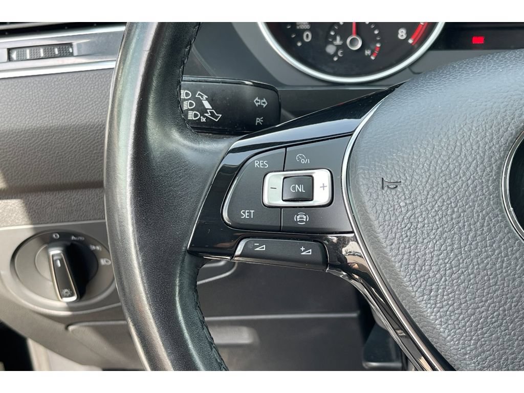 Used 2019 Volkswagen Tiguan SE AWD/4WD image 36