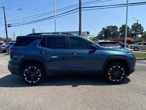 New 2026 Chevrolet Equinox RS w/ Convenience Package III FWD image 2
