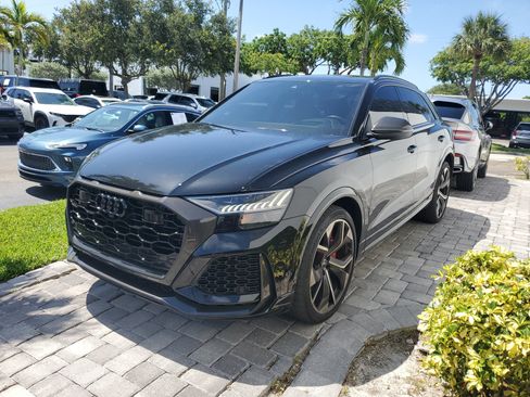 Used 2023 Audi RS Q8 w/ Black Optic Package AWD/4WD image 3