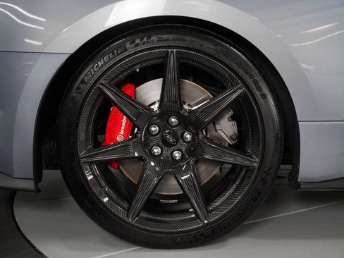 Used 2022 Ford Mustang Shelby GT500 w/ Carbon Fiber Track Pack RWD image 25