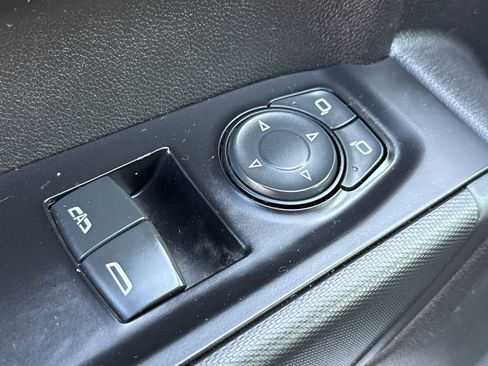 Used 2019 GMC Sierra 1500 4x4 Regular Cab w/ Convenience Package image 17