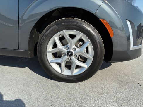 Used 2025 Kia Soul LX w/ LX Technology Package FWD image 27