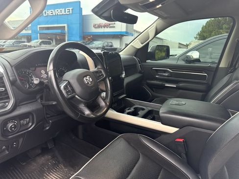 Used 2022 RAM 1500 Laramie RWD image 3