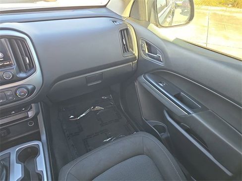 Used 2020 Chevrolet Colorado LT image 11