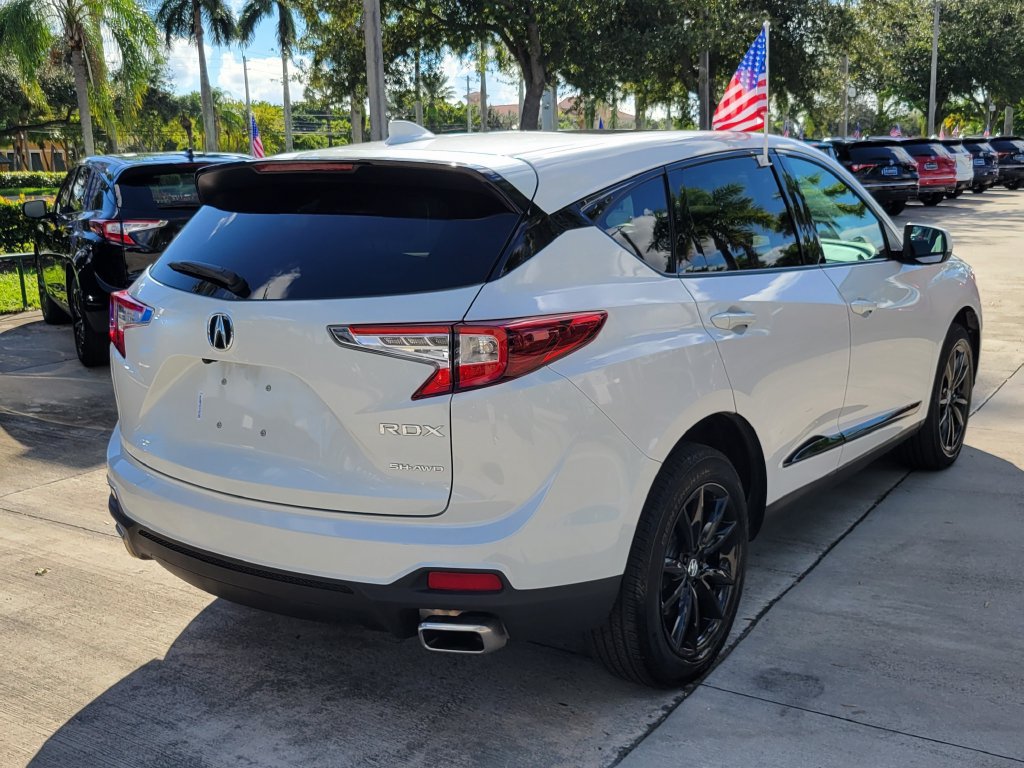 Used 2025 Acura RDX SH-AWD image 7