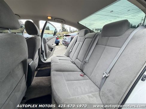 Used 2007 Nissan Altima 2.5 S w/ Convenience Pkg image 13