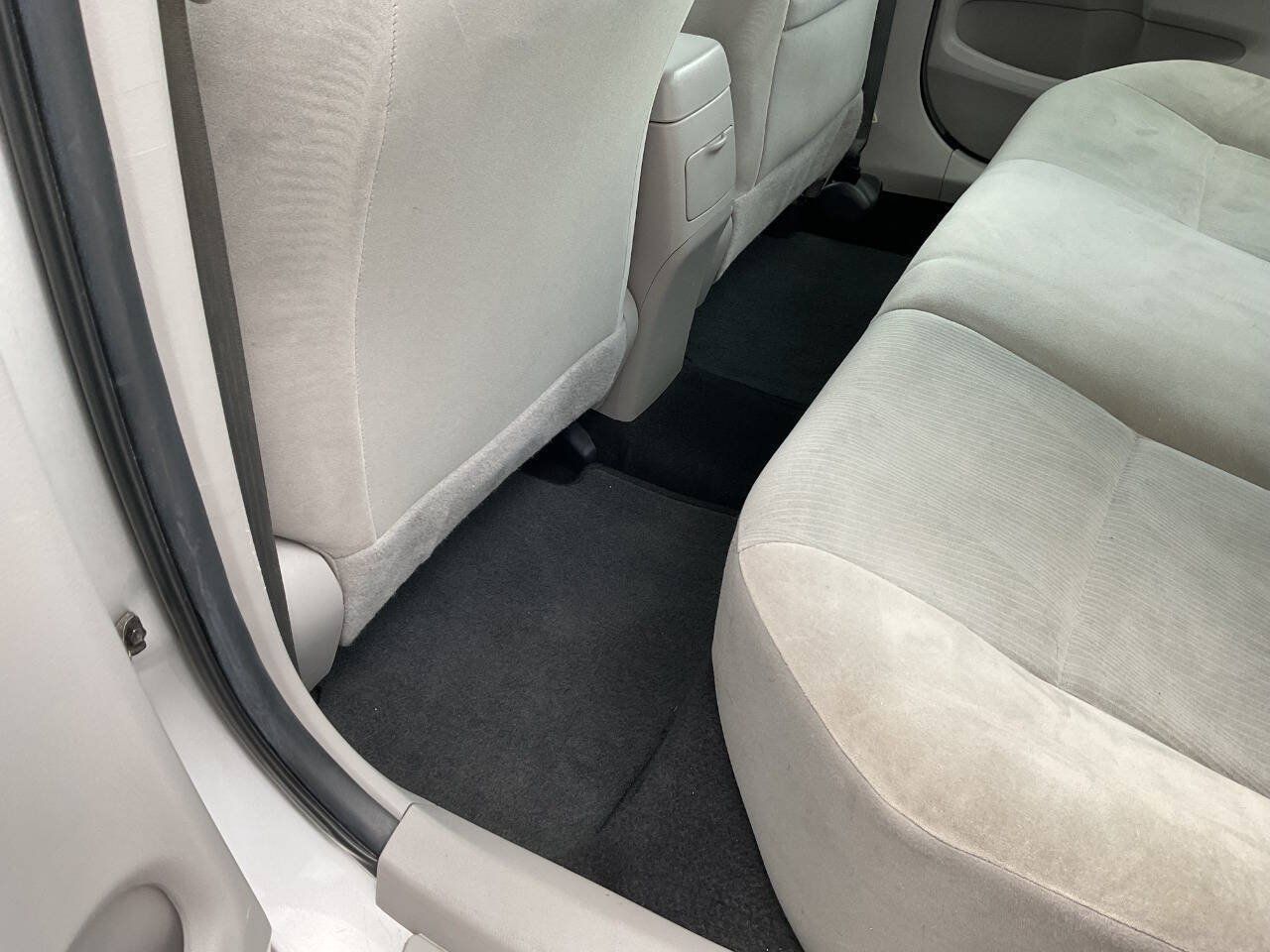 Used 2011 Toyota Corolla LE FWD image 26