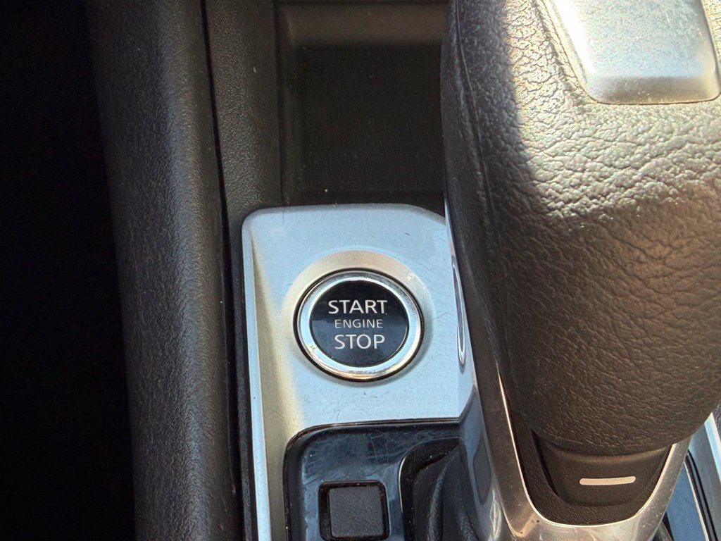 Used 2025 Nissan Altima 2.5 SV AWD/4WD image 14